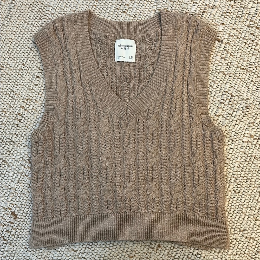 Abercrombie & Fitch Women's Brown V-Neck Sweater Vest